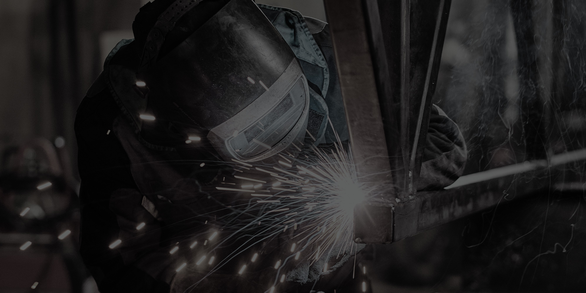 “プロフェッショナル品質”で、愛車はここまで変わる。 美しさと価値を、トータルで守り抜く